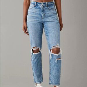 NWT AE Strigid Ripped Mom Jean